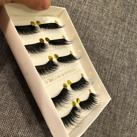 Brand new eyelash Japanese - Picture 3 of 3